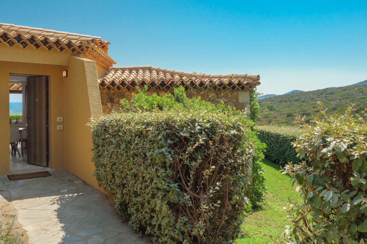 Villetta D'Arancia - Sherdenia Luxury Apartments Marinella  Exteriör bild