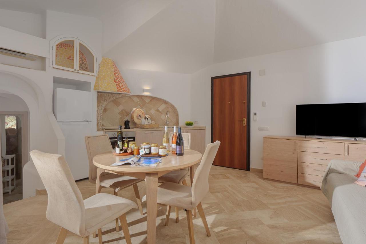 Villetta D'Arancia - Sherdenia Luxury Apartments Marinella  Exteriör bild